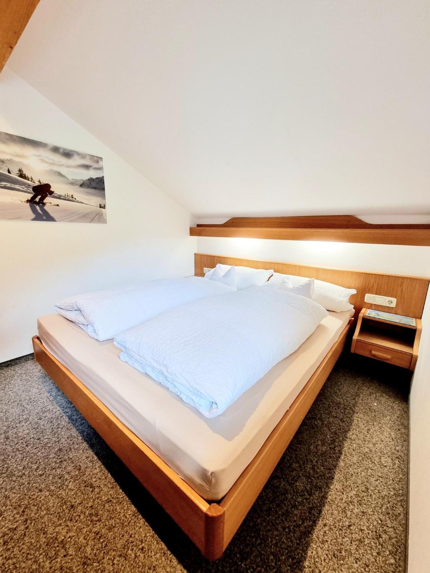 Das Bergfried - Urlaub Zentral Und Ruhig! Apartman Riezlern Kültér fotó