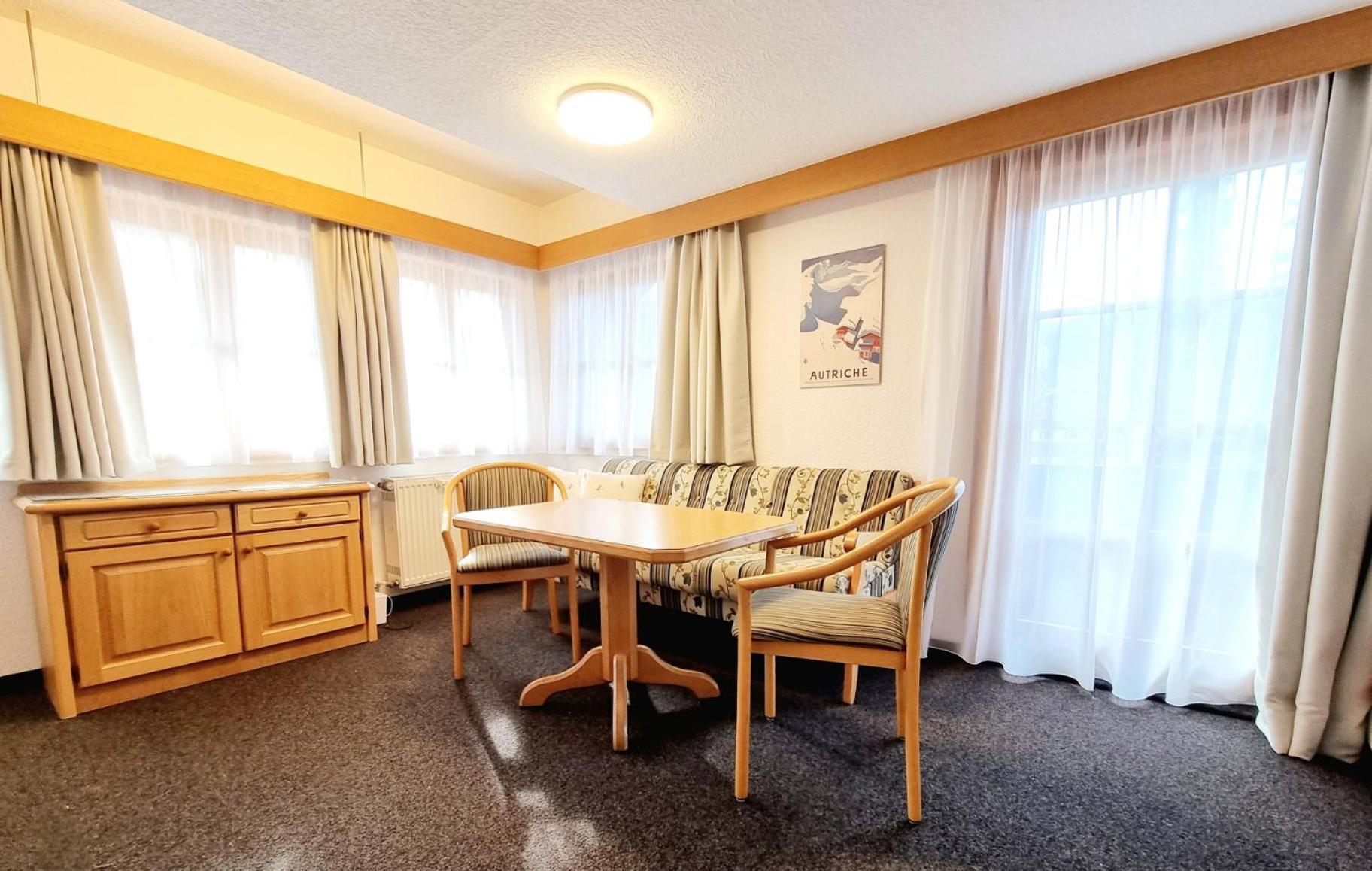 Das Bergfried - Urlaub Zentral Und Ruhig! Apartman Riezlern Kültér fotó