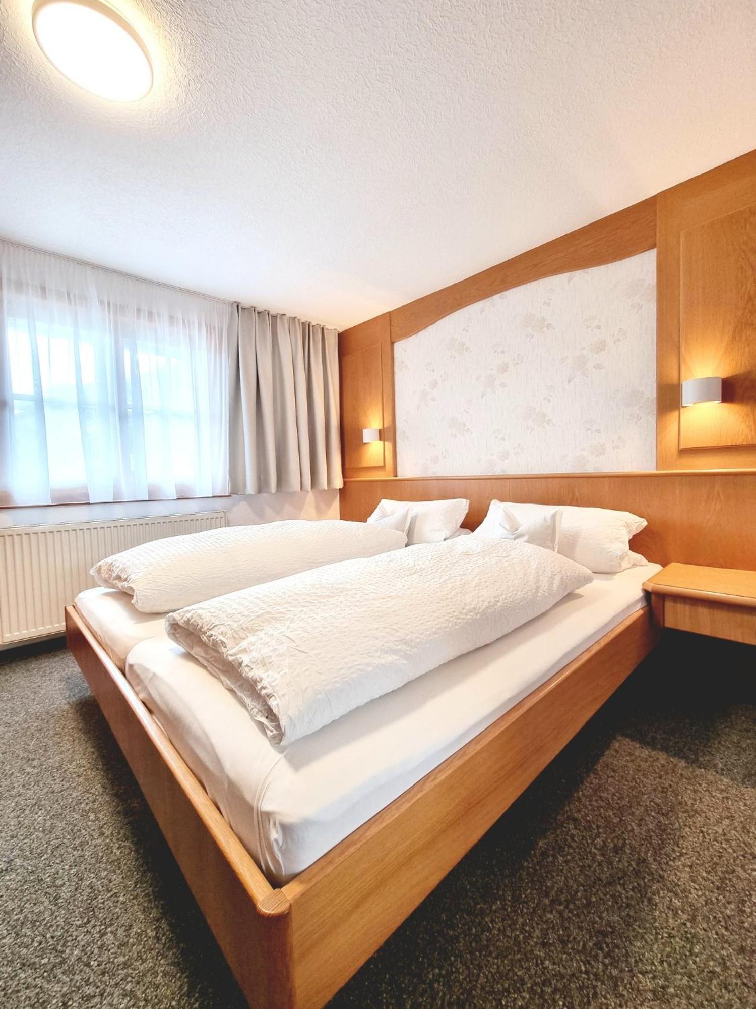Das Bergfried - Urlaub Zentral Und Ruhig! Apartman Riezlern Kültér fotó
